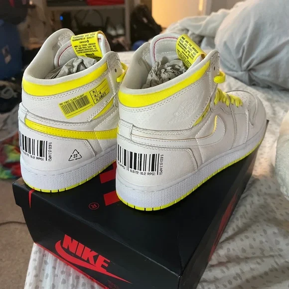 Air Jordan 1 “First Class Flight” **LIKE NEW**